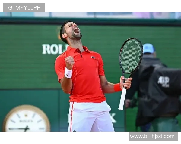 足球明星比赛中突发晕倒事件引发广泛关注视频记录瞬间震惊全场